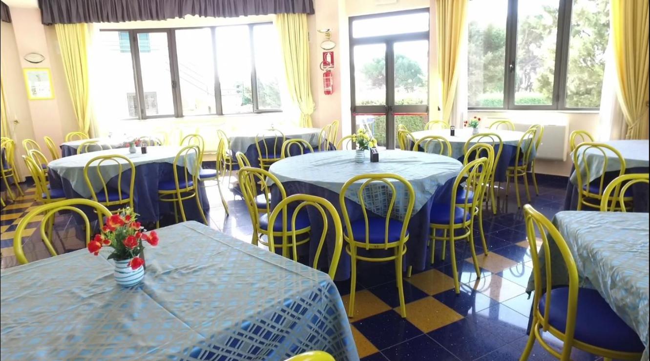 Club Esse Aquilia Beach Village Badolato Marina Esterno foto